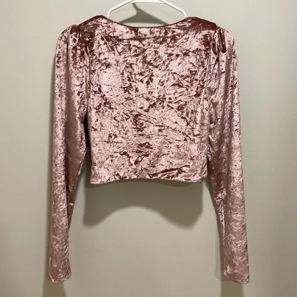 NWT Wayf X Emma Rose Samantha Ruched Long Sleeve Velvet Crop Top Fall Velour - Picture 8 of 8